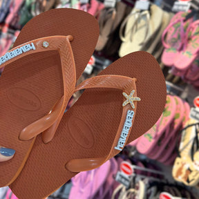 Havaianas Top Senses + Pin Placa Logo + Pin Ponto de Luz e Estrela do Mar