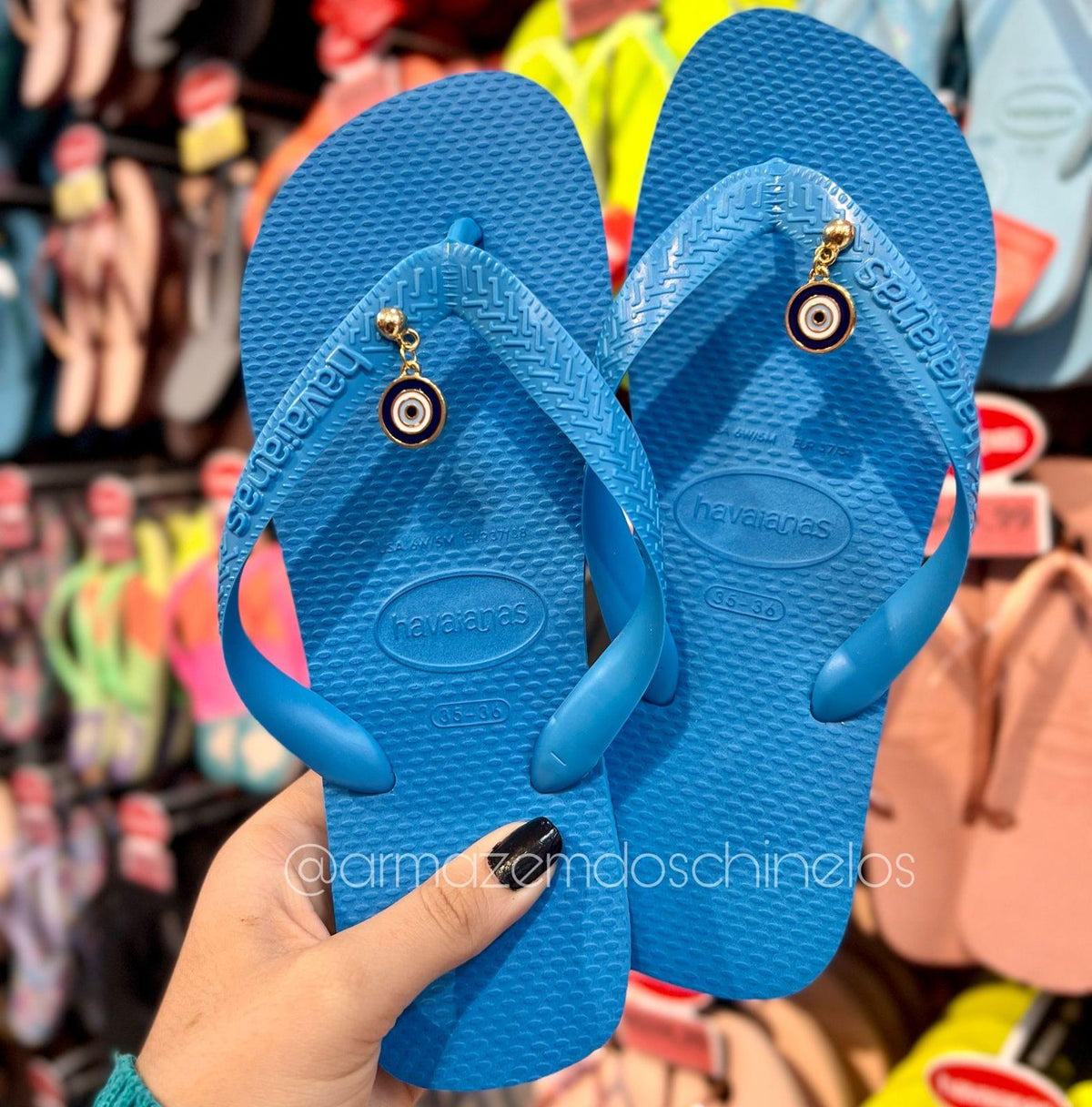 Havaianas Top + Pingente Olho Grego