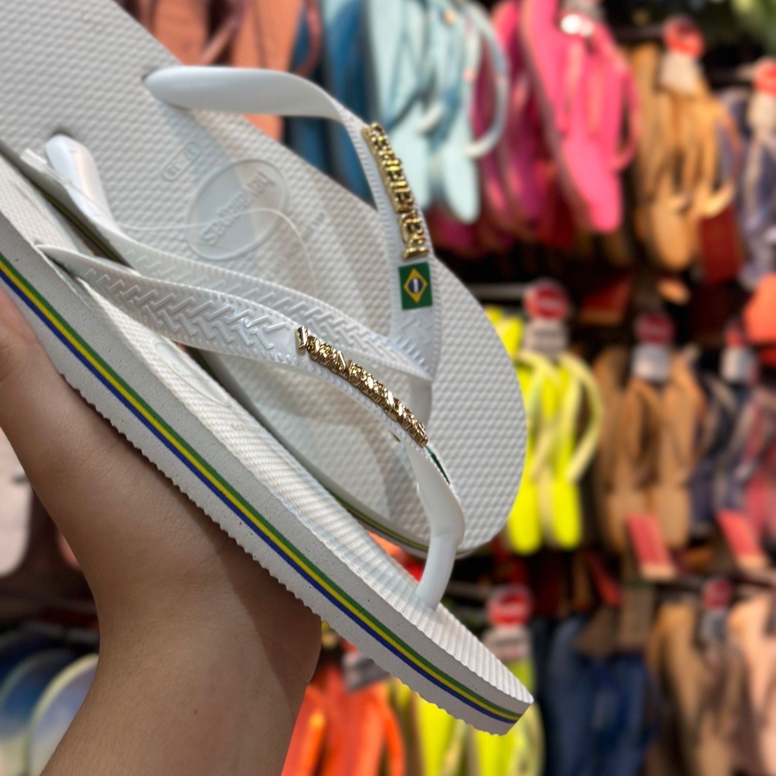 Havaianas Brasil + Placa Logo Dourado