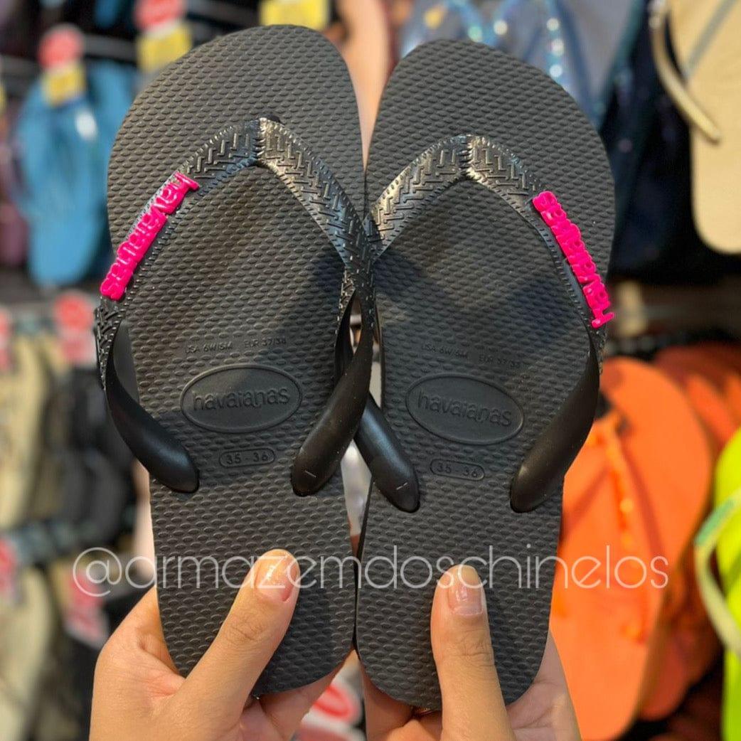 Havaianas Top (Preto) + Pingente Placa Logo